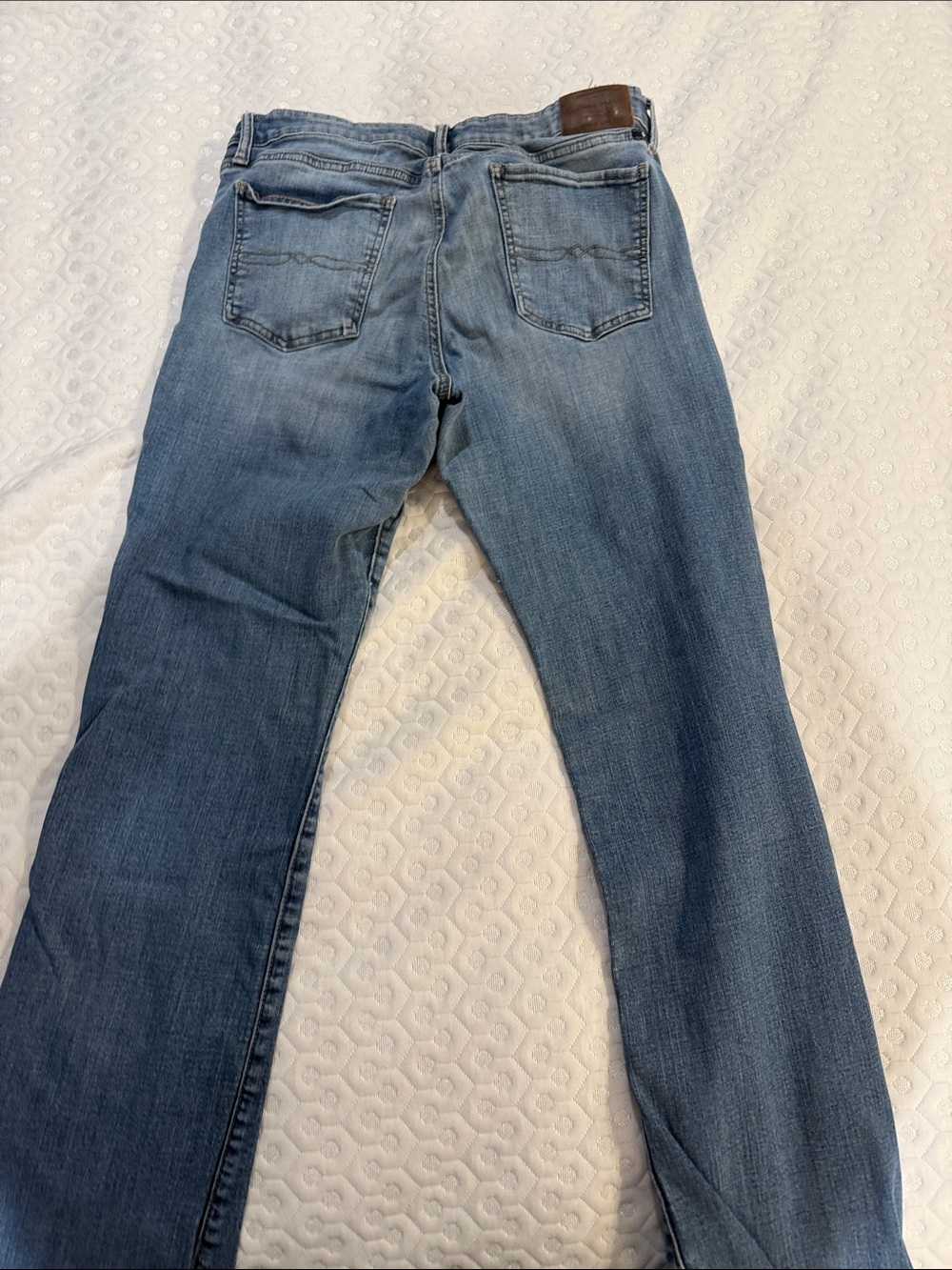 Lucky Brand Women's Straight Leg Jeans in Light Blue Wash